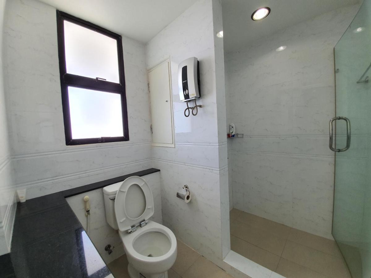 Spacious Room With Ocean & City View Pattaya Ngoại thất bức ảnh